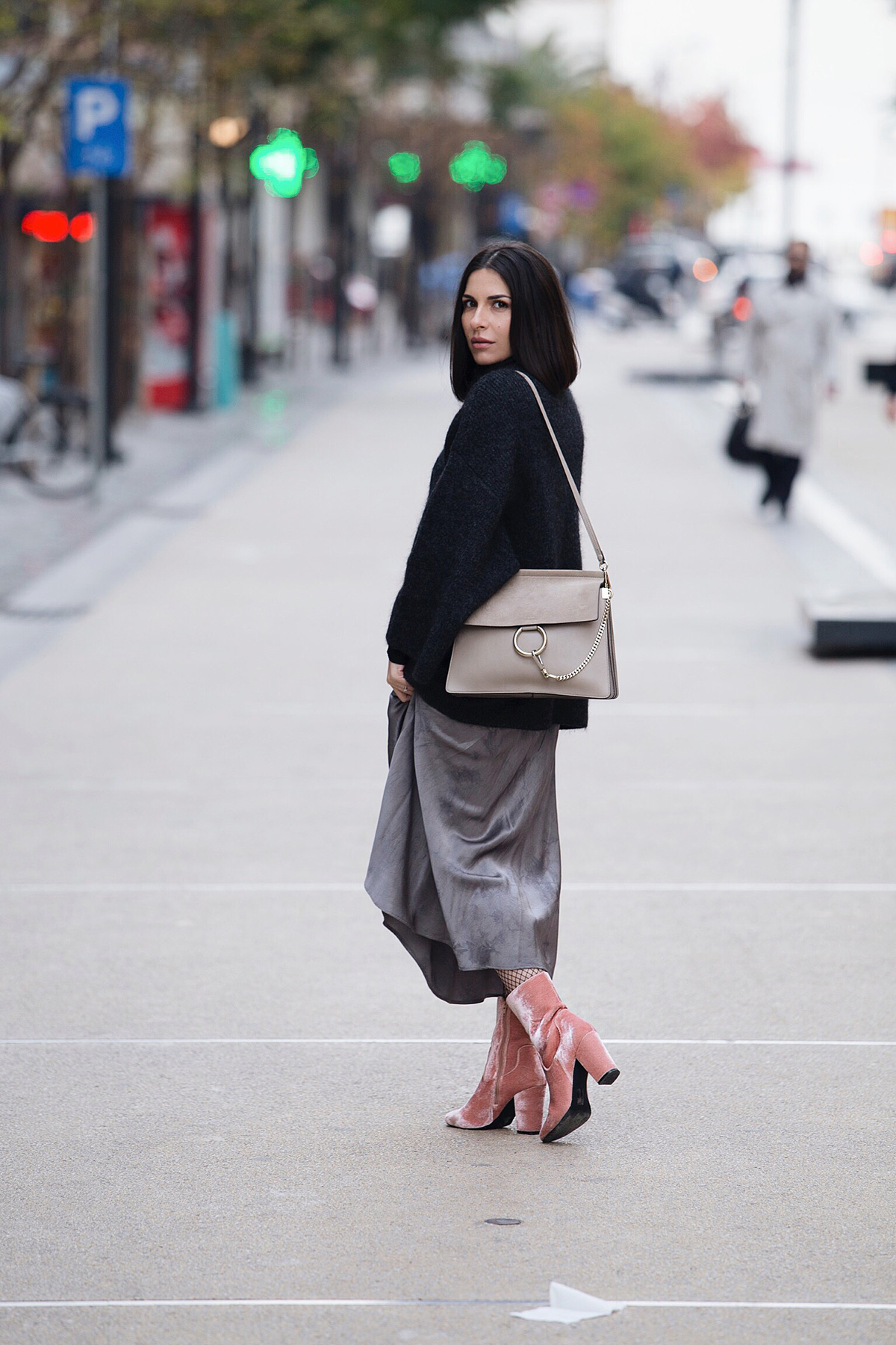 pink boots outfit