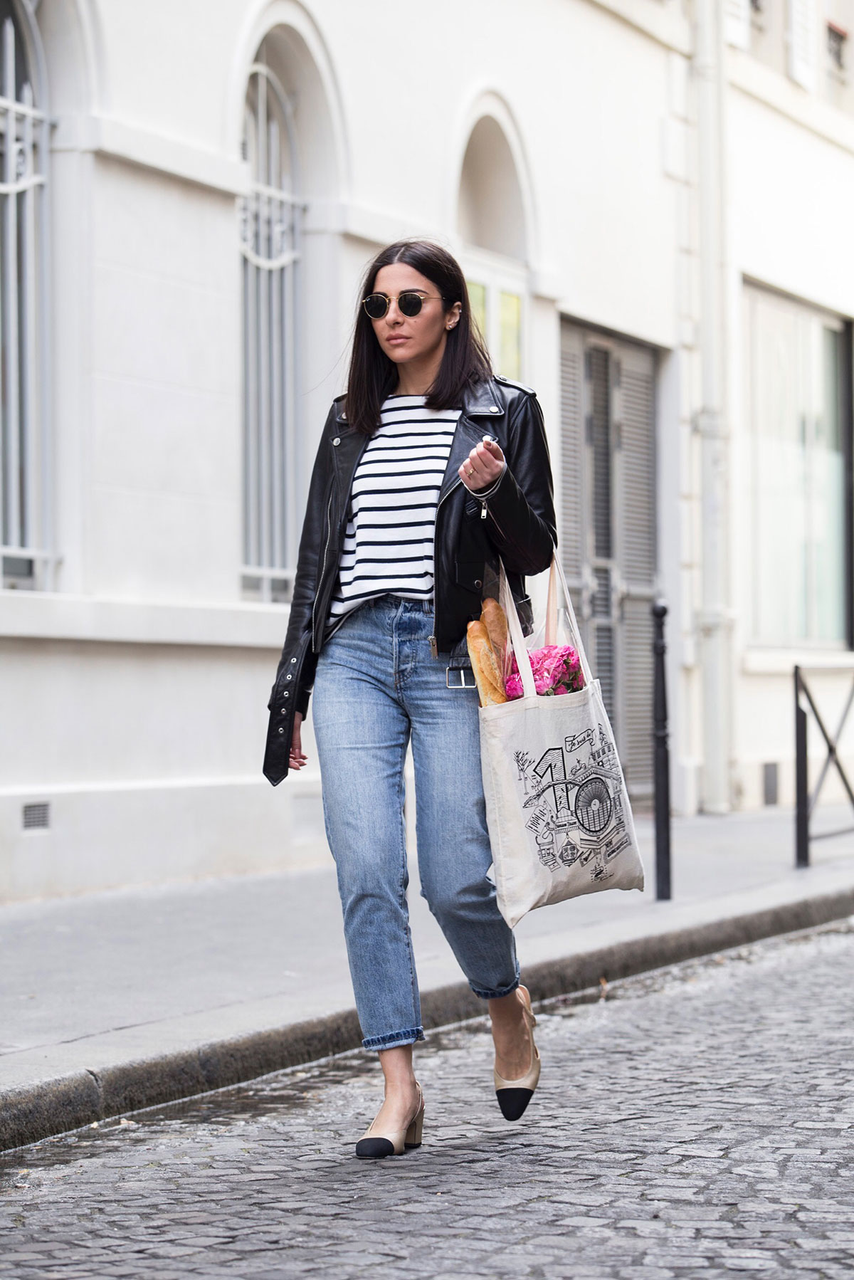 French style outfit with breton stripe top & jeans by Stella Asteria | Fashion & Lifestyle Blogger