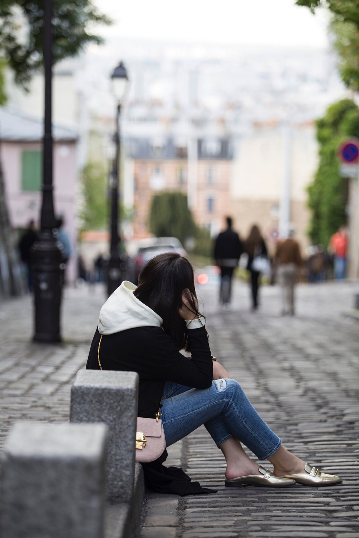 Sunday in Montmartre - casual weekend look by Stella Asteria | Fashion & Lifestyle Blogger