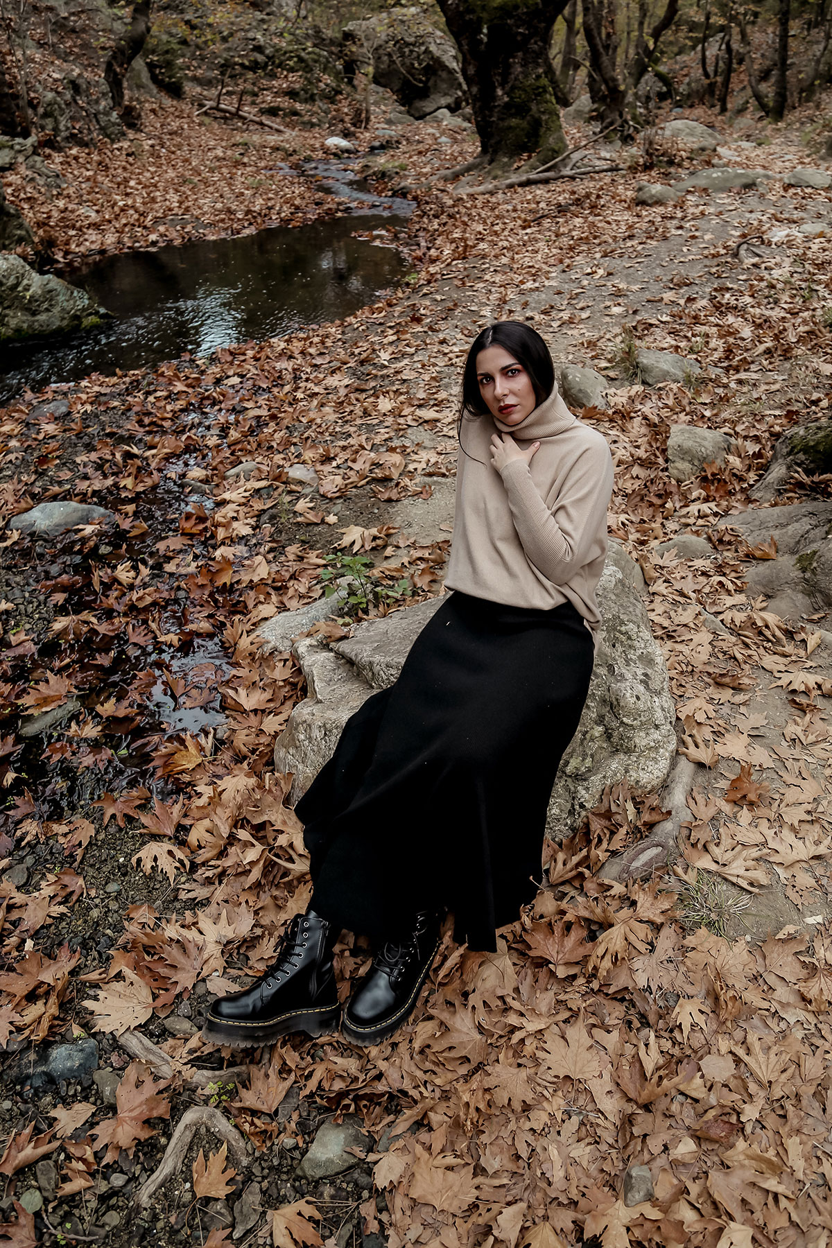 favourite fall wardrobe staples by Stella Asteria - wearing turtleneck sweater with knit skirt and Dr Martens boots