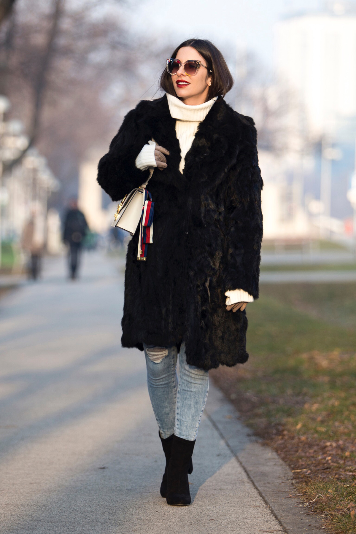 Gucci Sylvie Bag & Fur Coat In Vienna - Stella Asteria