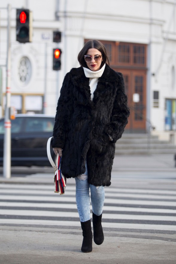 Gucci Sylvie Bag & Fur Coat In Vienna - Stella Asteria